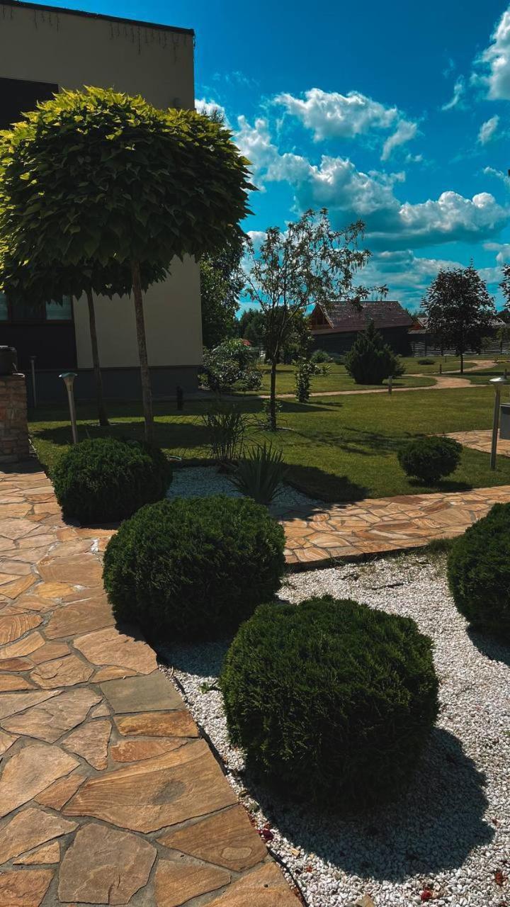 Chudodiyevo Park- Hotel Vispil Kültér fotó